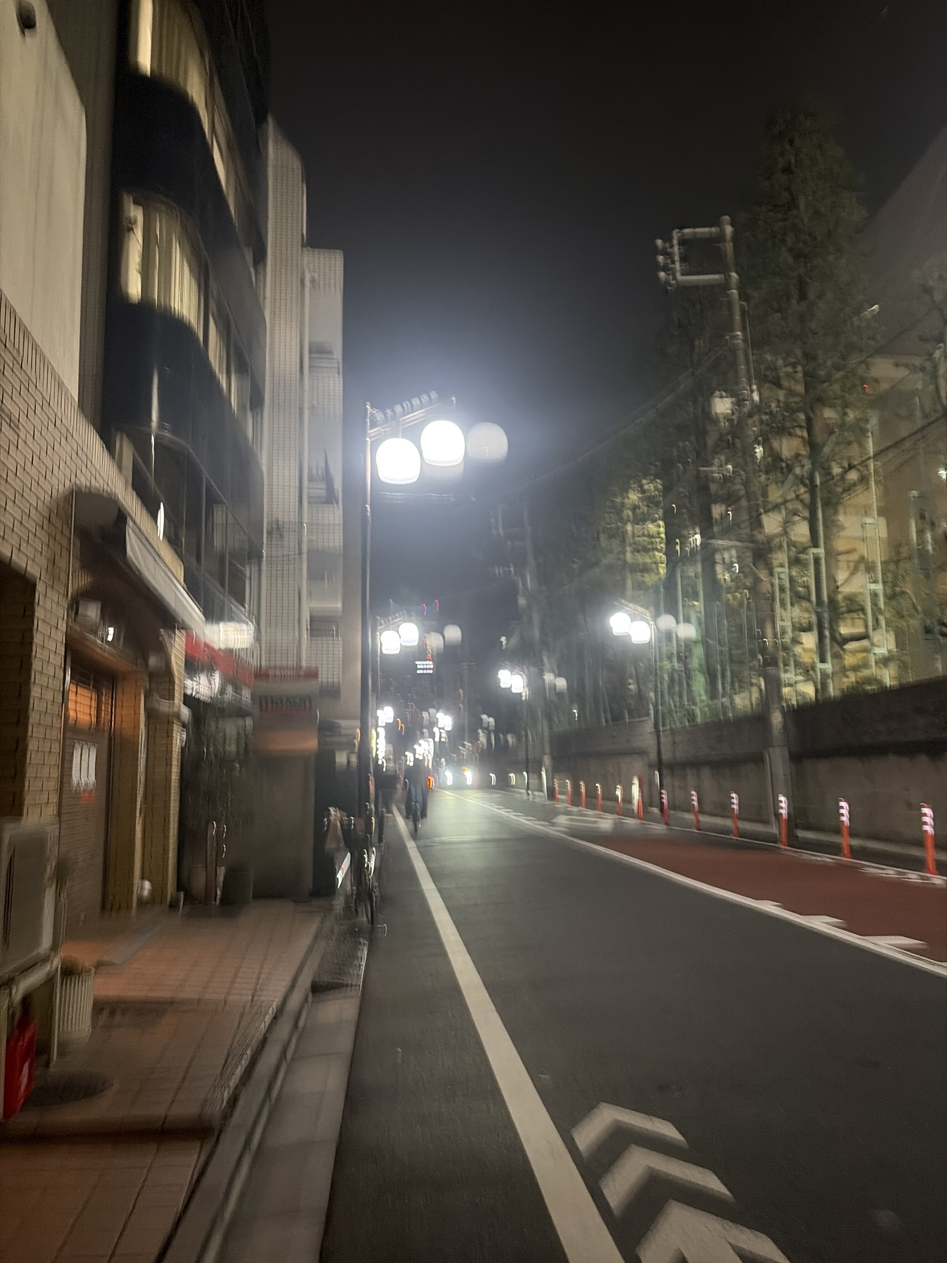 ロレム・イプサムの座り雨、